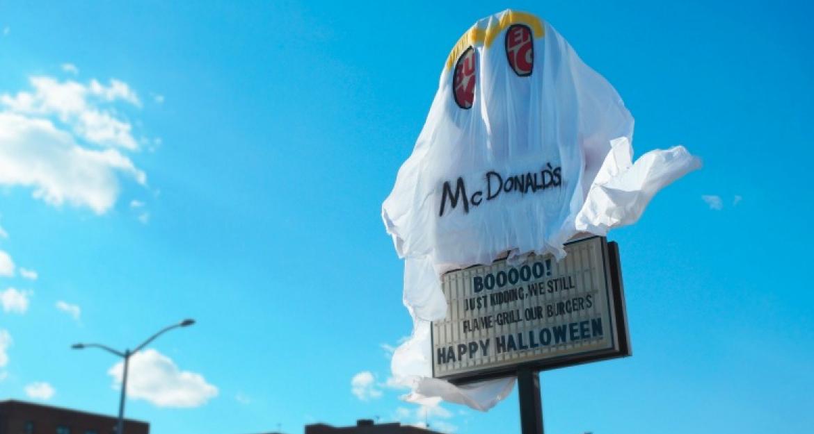 Όταν τα Burger King τρολάρουν τα McDonald’s (pics & vid)