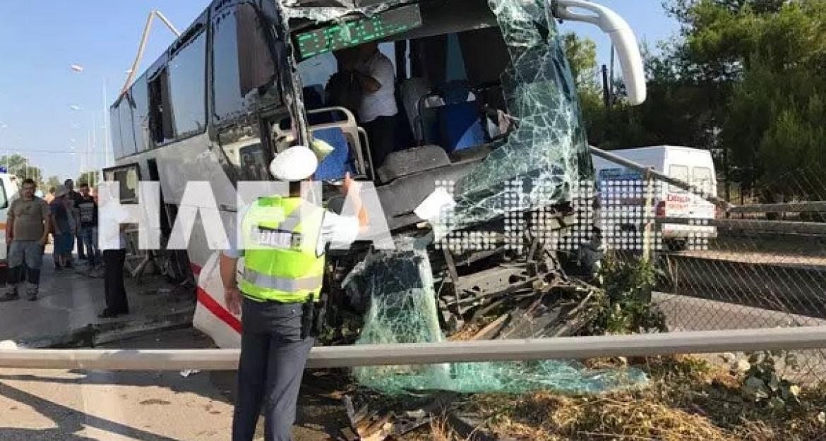 Ανεξέλεγκτο Λεωφορείο σκόρπισε τον τρόμο στην ΕΟ Πάτρας – Πύργου (pics)
