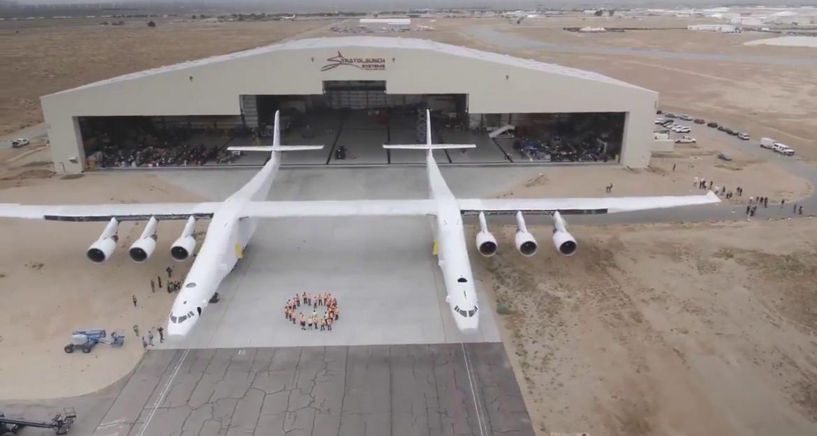 Αποκαλυπτήρια για το μεγαλύτερο αεροσκάφος του κόσμου (pics & vid)