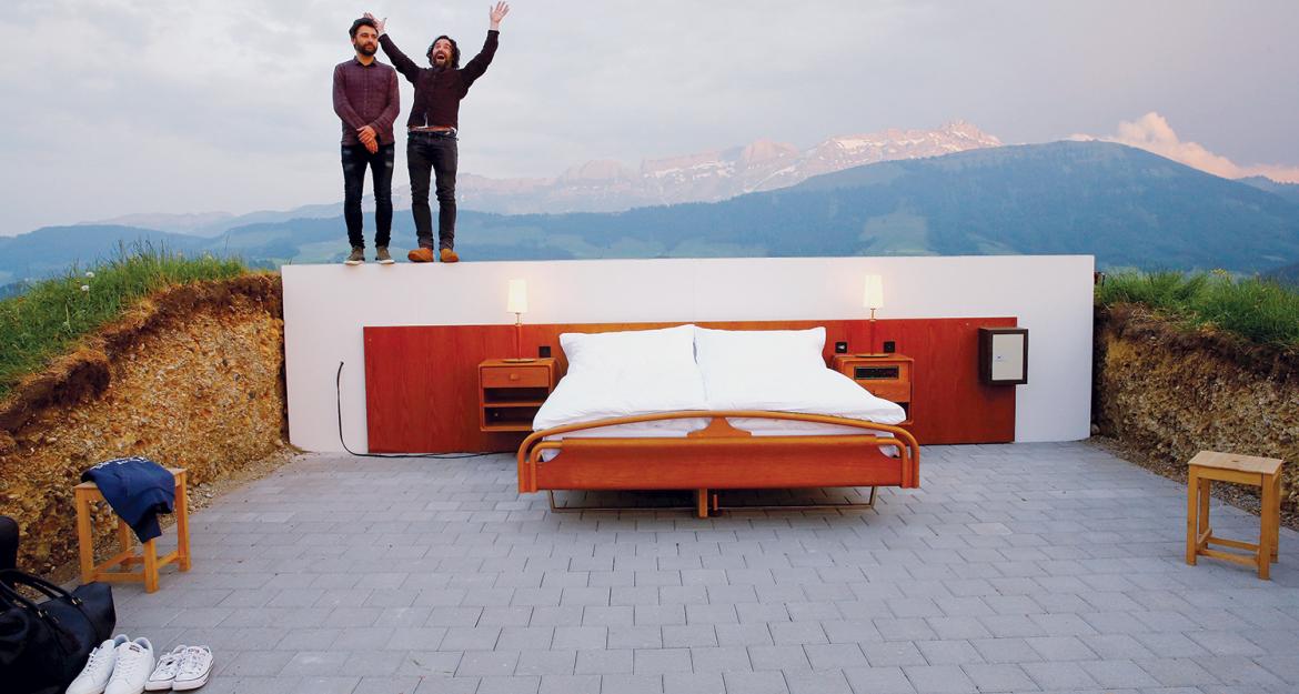 Ένα ξενοδοχείο χωρίς οροφή και χωρίς τοίχους! (pics & vid)