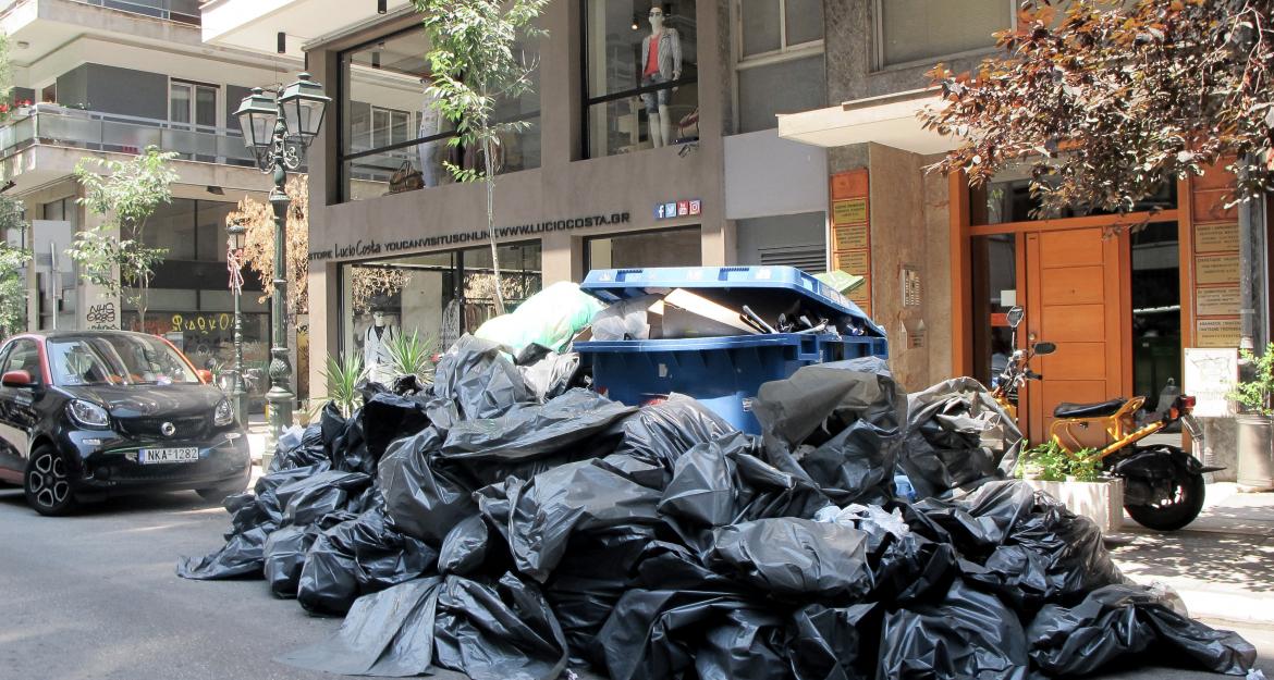 Ιατρικός Σύλλογος Πειραιά: Κίνδυνος για την δημόσια υγεία τα σκουπίδια