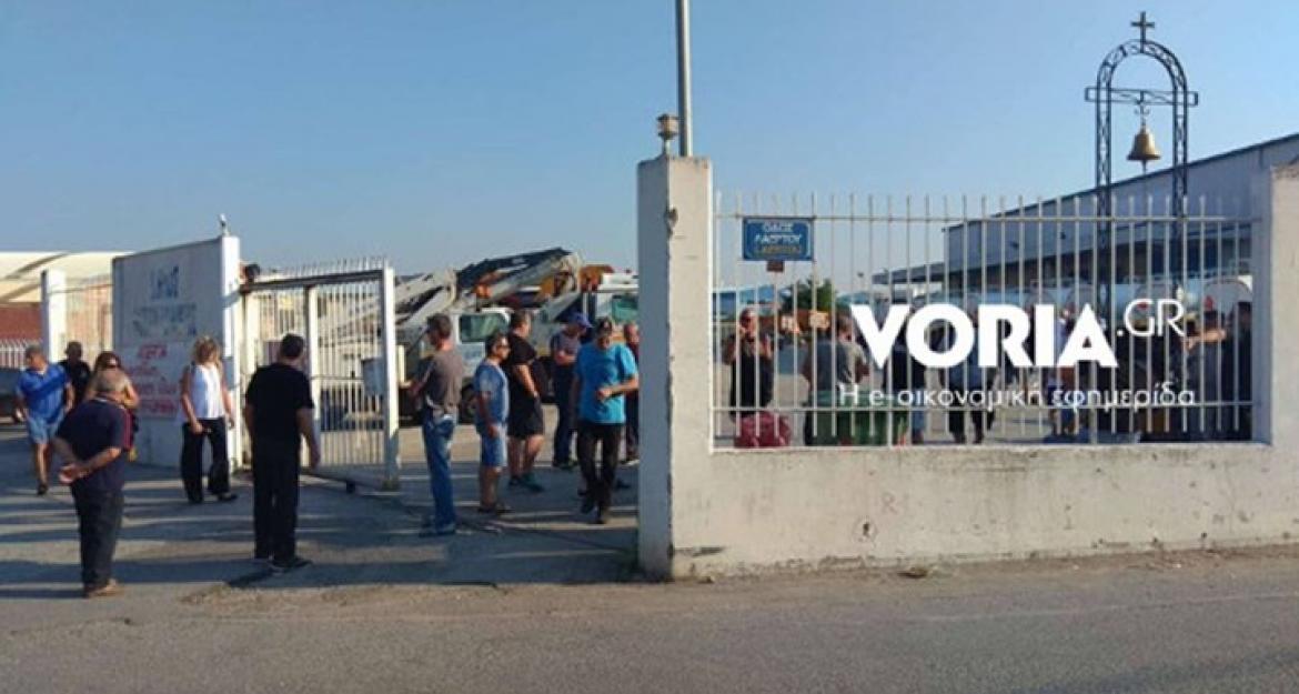 Θεσσαλονίκη: Συμβασιούχοι εμποδίζουν τα απορριμματοφόρα ιδιωτών