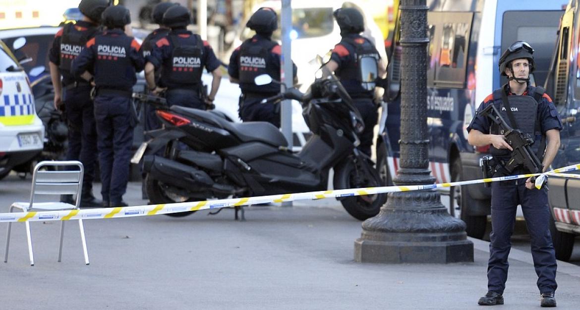 Το Ισλαμικό Κράτος πίσω από το μακελειό στη Βαρκελώνη