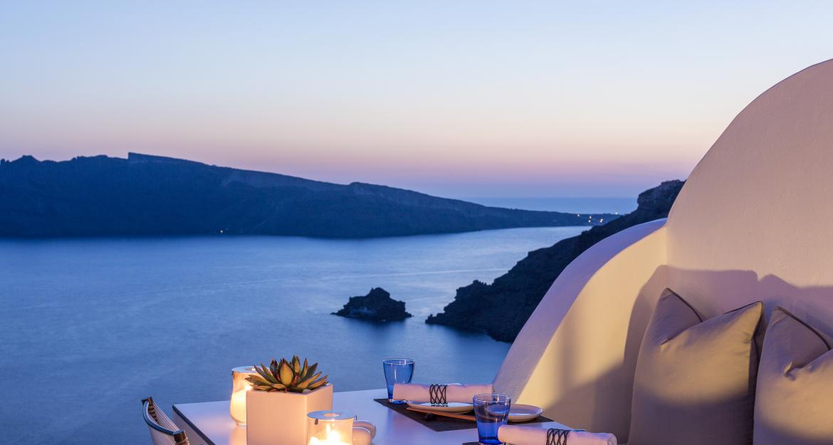 Στην Σαντορίνη το «καλύτερο ξενοδοχείο της Ελλάδας» (pics)