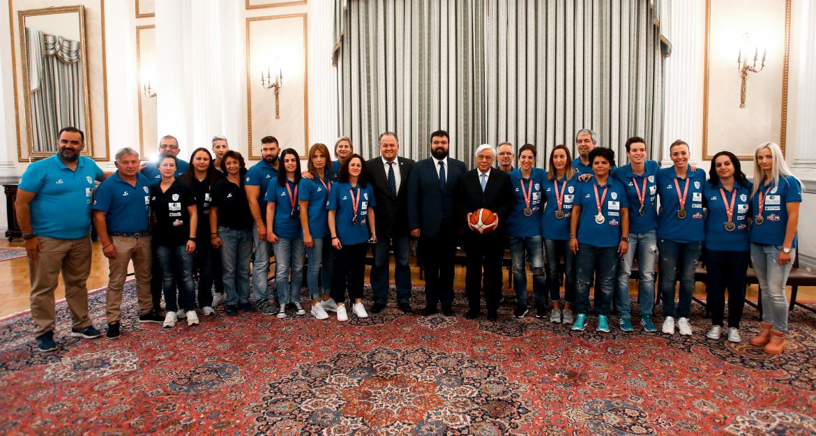 Τους αθλητές που διακρίθηκαν στους Ολυμπιακούς Κωφών υποδέχτηκε ο Παυλόπουλος 
