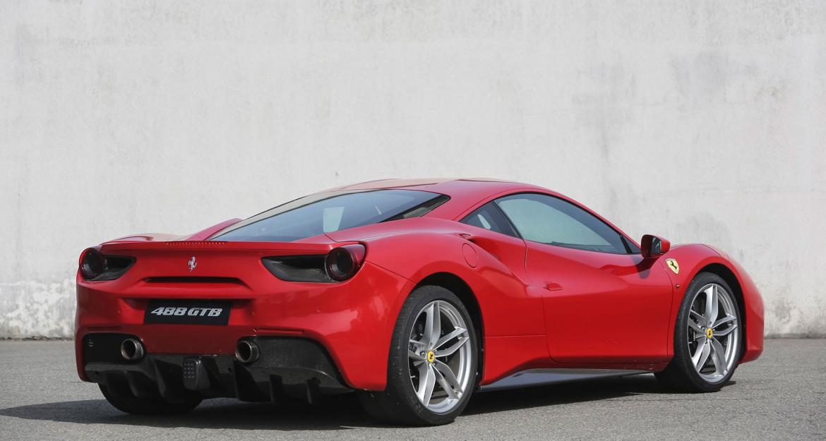 Με 700 ίππους έρχεται η Ferrari 488 τo 2018