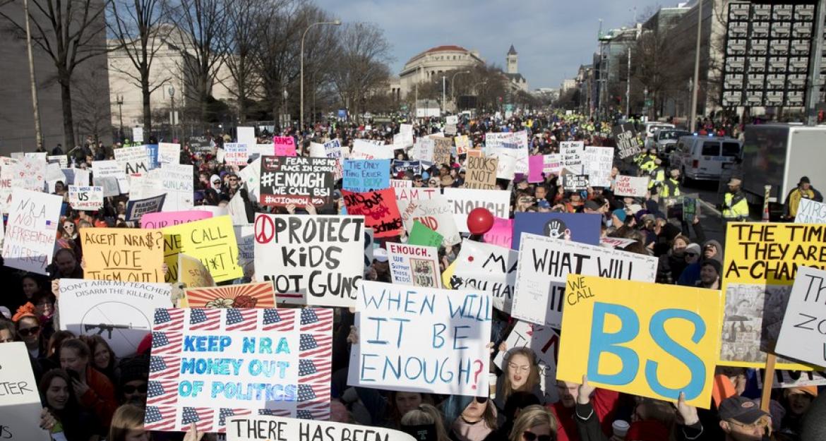 Σείεται η Ουάσινγκτον από διαδήλωση κατά της οπλοκατοχής