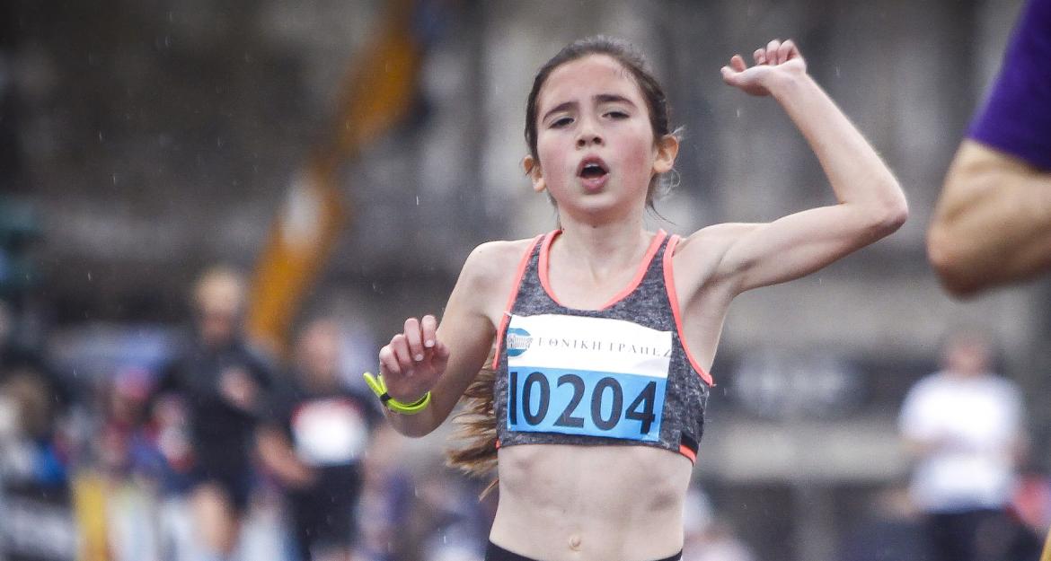 Ημιμαραθώνιος Αθήνας: 12χρονη κατάκτησε το χάλκινο μετάλλιο 