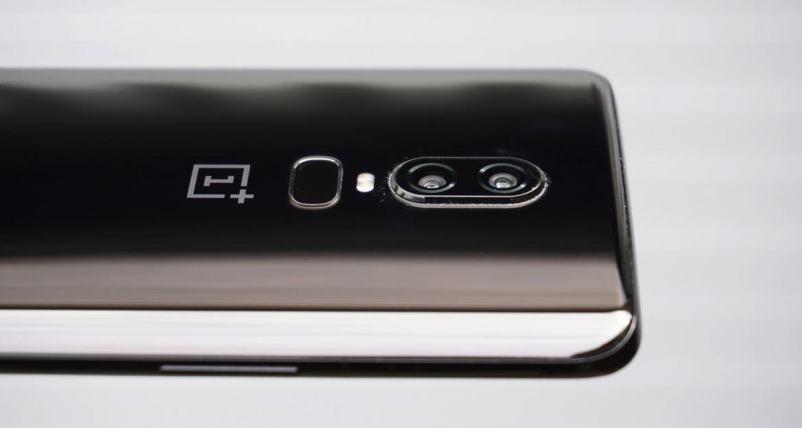 Αυτό το κινητό «χτυπά» την Apple και τη Samsung (pics)