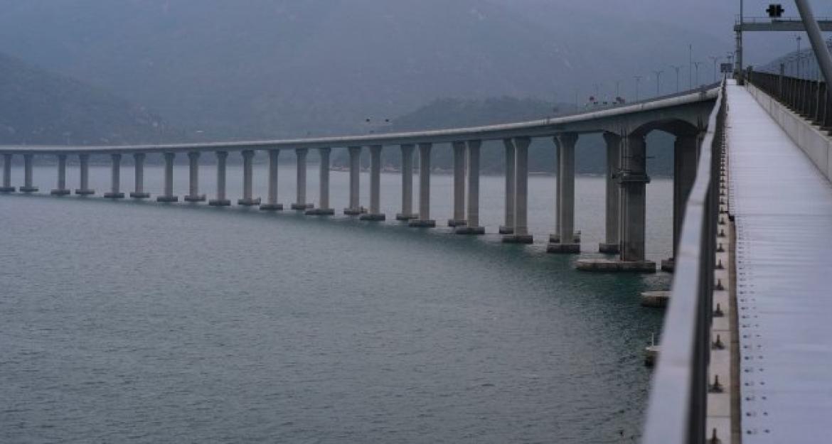 Eγκαίνια για την υπερθαλάσσια γέφυρα των 55 χιλιομέτρων (pics)