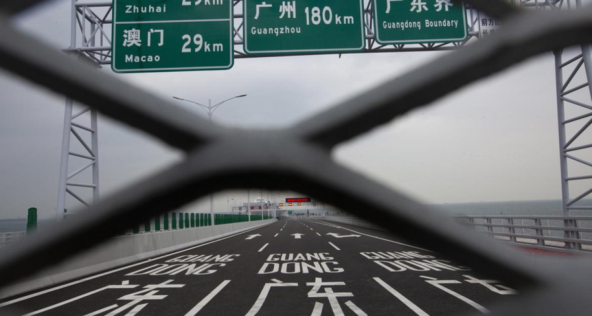 Στην Κίνα η μεγαλύτερη θαλάσσια γέφυρα στον κόσμο! (pics & vid)