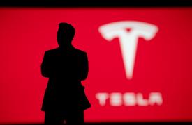 Tesla: «Βουτιά 55%» για τα κέρδη στο α' τρίμηνο - Κάτω από τις προβλέψεις και τα έσοδα