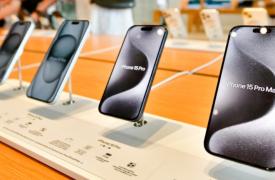 Apple: Άλμα 12% στις αποστολές iPhone στην Κίνα μετά τη μείωση στις τιμές