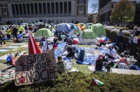 ΗΠΑ: Το πανεπιστήμιο Κολούμπια αναβάλλει την απομάκρυνση των φιλοπαλαιστίνιων διαδηλωτών