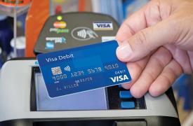 Η Visa επανεφευρίσκει την κάρτα και αποκαλύπτει νέα προϊόντα για την ψηφιακή εποχή