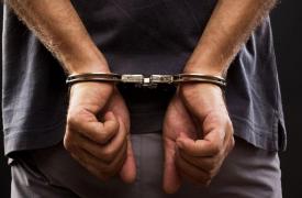 Συνελήφθη ένας 27χρονος στο Νέο Κόσμο για ρίψη μολότοφ