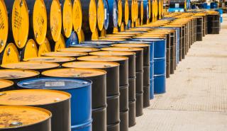 Απώλειες 1,5% για το πετρέλαιο παρά το νέο «χτύπημα» του OPEC στην παραγωγή