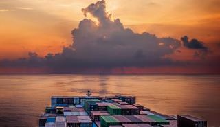 «Πάρτι» στην αγορά των container λόγω της κρίσης στην Ερυθρά Θάλασσα – Στα ύψη οι τιμές