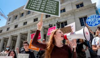 ΗΠΑ: Η Γερουσία στην Αριζόνα τάσσεται υπέρ της κατάργησης νόμου του 1864 για την άμβλωση