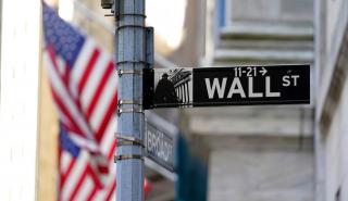 Wall Street: Άγγιξε για λίγο τις 40.000 μονάδες ο Dow
