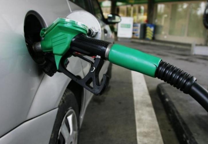 Kαύσιμα: Ακριβή και η επιστροφή του Πάσχα – Στάση αναμονής για το Brent