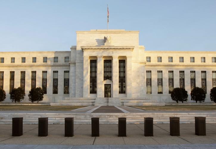 Société Générale: Πιθανό να μη μειώσει τα επιτόκια η Fed φέτος - Στροφή στο «no landing» σενάριο
