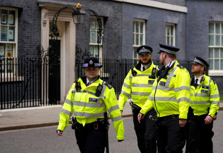 Συναγερμός στο Λονδίνο για επίθεση με μαχαίρι: Δύο αστυνομικοί τραυματίστηκαν - Μία σύλληψη