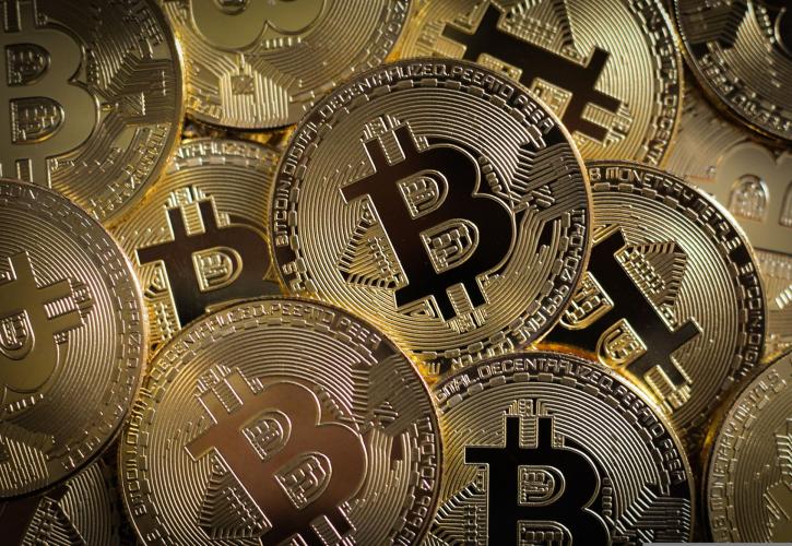 «Βουτιά» 10% για το bitcoin μετά το νέο ρεκόρ
