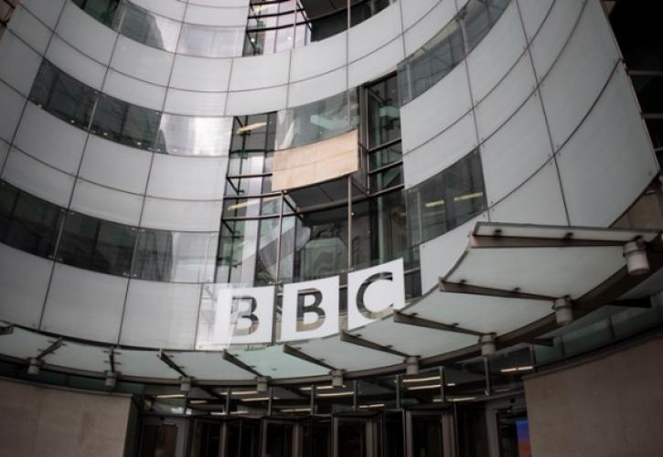 Βρετανία: Το BBC εξετάζει την κατασκευή δικού του μοντέλου Τεχνητής Νοημοσύνης