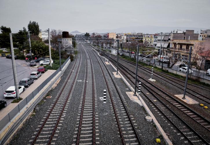 Ξιφαράς: «Στρατηγικής σημασίας» η ανάπτυξη του σιδηροδρομικού άξονα «Πειραιάς – Θεσσαλονίκη – Σκόπια»