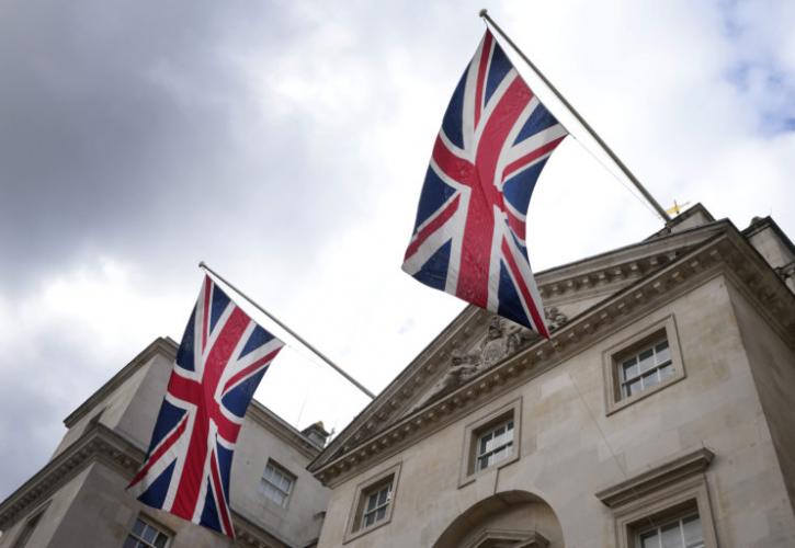H Βρετανία ανακοίνωσε νέο πακέτο κυρώσεων κατά του Ιράν