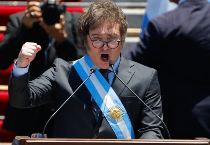 Αργεντινή: Ο πρόεδρος Μιλέι αποκαλεί «κομμουνιστή δολοφόνο» τον κολομβιανό ομόλογό του