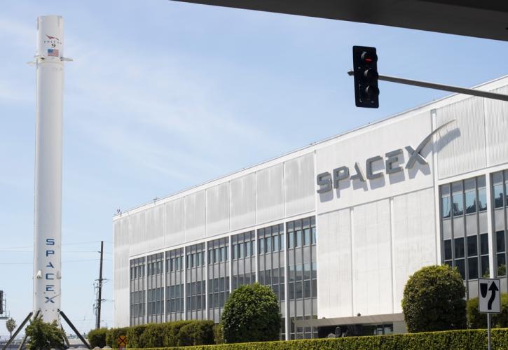 Η SpaceX ξεκινά τις πωλήσεις δορυφορικών συνδέσεων λέιζερ σε άλλες εταιρείες