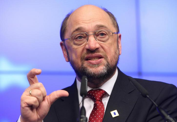 Στήριξη Schulz για μείωση ΦΠΑ στα νησιά λόγω προσφυγικού