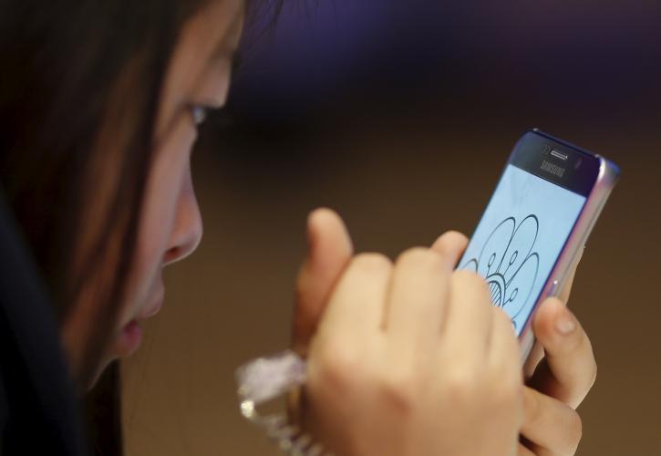 Samsung: «Κατεβάζει» ταχύτητα η αγορά smartphones
