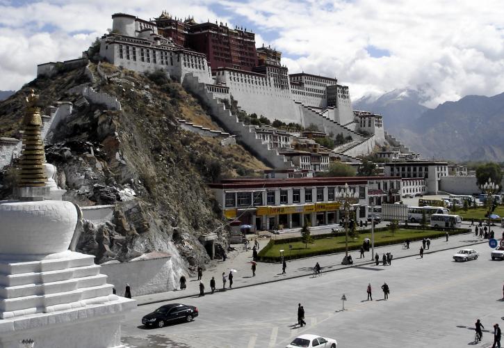 Άνοιξε το πρώτο ΚFC στο Θιβέτ