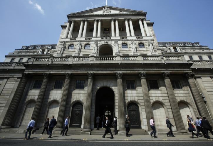 Σε κατάσταση συναγερμού οι βρετανικές τράπεζες