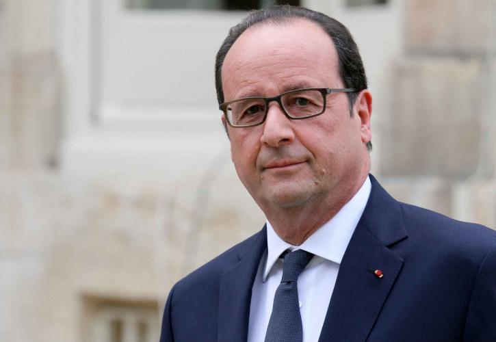 Άλλο το μεταναστευτικό και άλλο το Brexit διαμηνύει ο Hollande