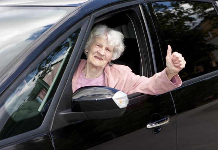 Ο μύθος καταρρίπτεται: Οι ηλικιωμένοι οδηγοί δεν είναι πιο επικίνδυνοι
