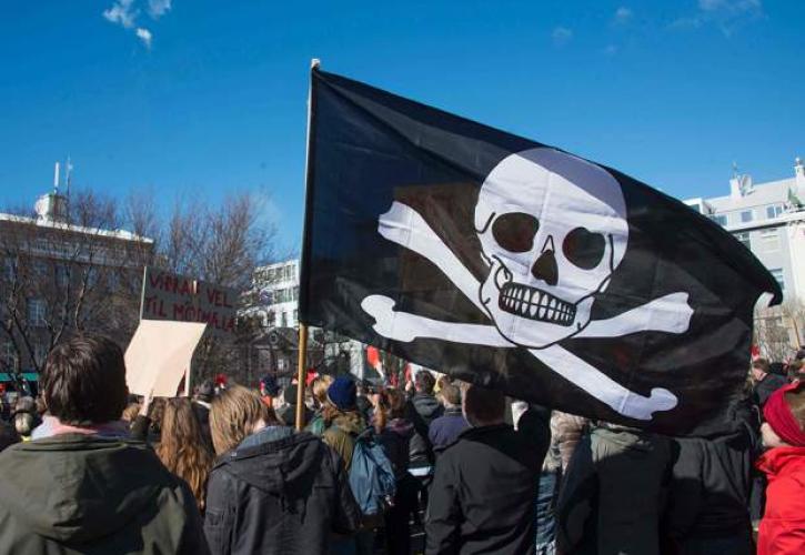 «Σαρώνουν» οι Πειρατές στις δημοσκοπήσεις στην Ισλανδία