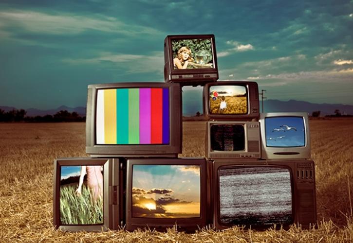 Οι τηλεθεατές στρέφουν το βλέμμα τους στην online TV