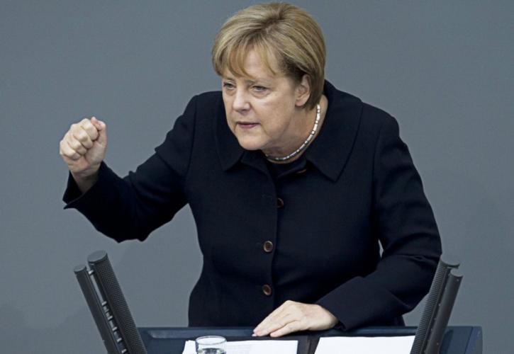 Προεκλογικό «πόλεμο» στα social media κήρυξε η Merkel