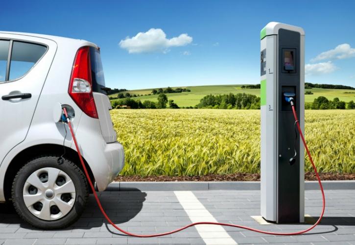 Οι πετρελαϊκές δεν φοβούνται τα ηλεκτρικά αυτοκίνητα