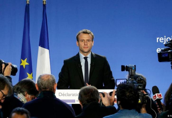 Γαλλία: Τον Μακρόν θέλει πρόεδρο ο Μπαϊρού