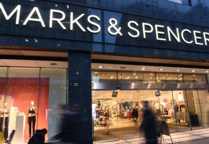 Λουκέτο σε έξι καταστήματα βάζει η Marks and Spencer