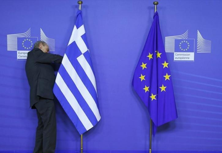«Χείρα βοηθείας» στη Σύνοδο Κορυφής αν ναυαγήσει το Eurogroup