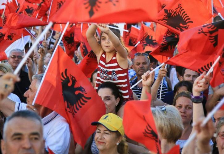 Νίκη των Σοσιαλιστών στην Αλβανία προβλέπουν τα exit polls