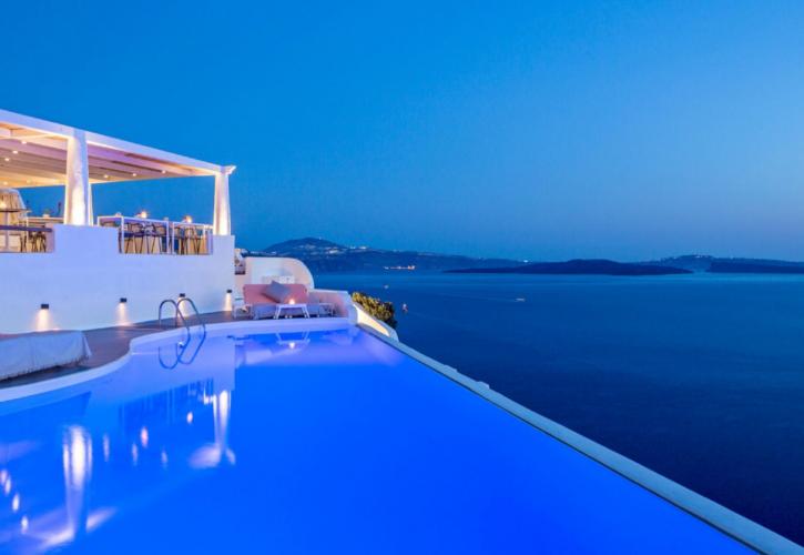 Τα 10 ελληνικά ξενοδοχεία που προτιμούν οι τουρίστες (pics)