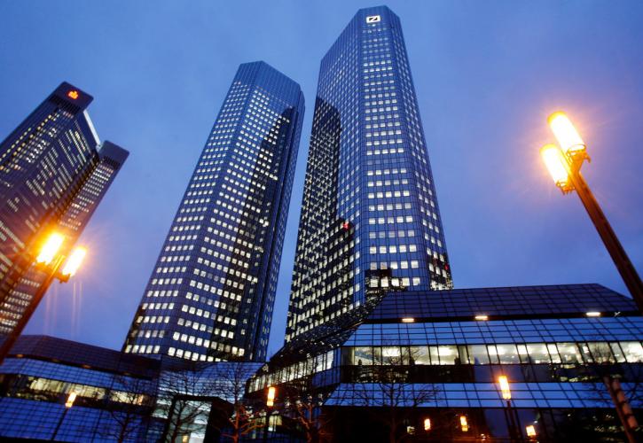 Η Deutsche Bank μεταφέρει δραστηριότητες 300 δισ. στη Φρανκφούρτη