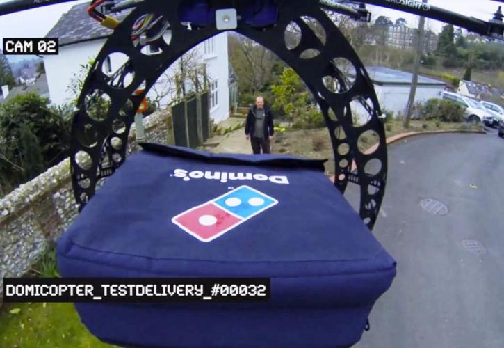 Πώς η Domino's Pizza «κέρδισε» την Apple και την Google (vid)